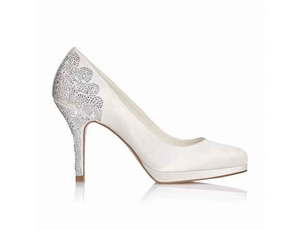 Scarpe adatte all'abito - 4