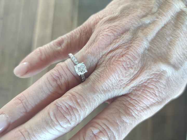 Come è il vostro anello di fidanzamento?? - 1