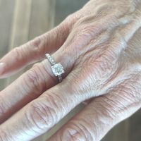 Come è il vostro anello di fidanzamento?? - 1