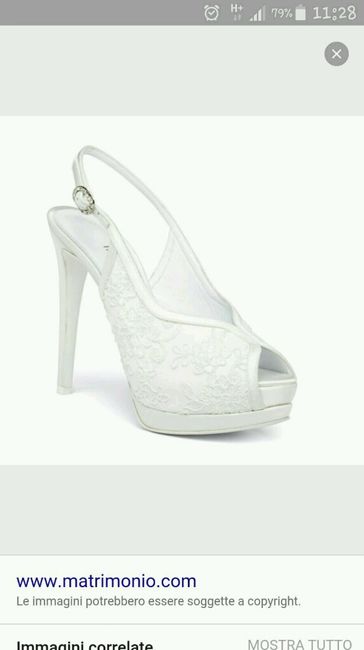 Mi fate vedere le vostre scarpe? - 1