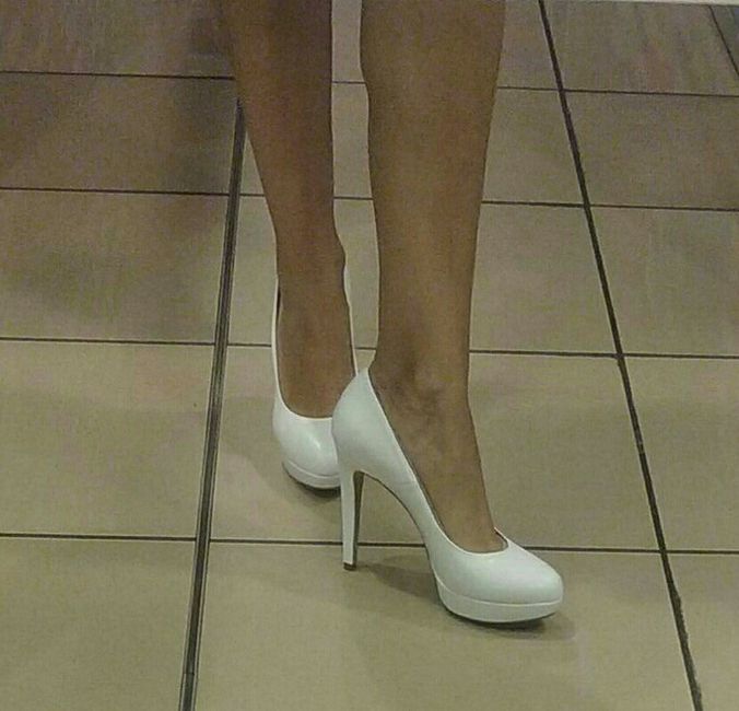 Scarpe bianche: vi odio!!! - 1