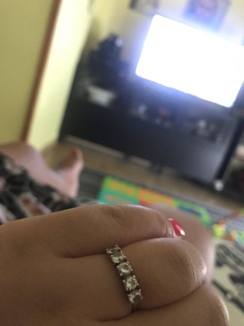 E ora mostraci una foto del tuo anello di fidanzamento! 28