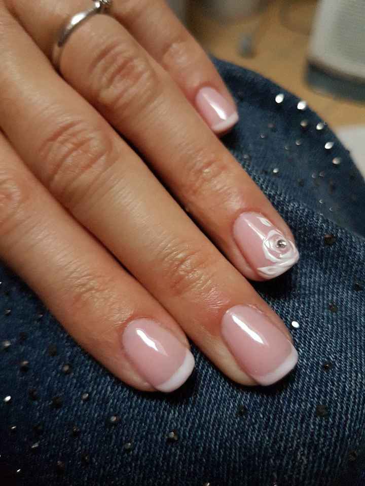  Manicure... voi come la farete? - 1