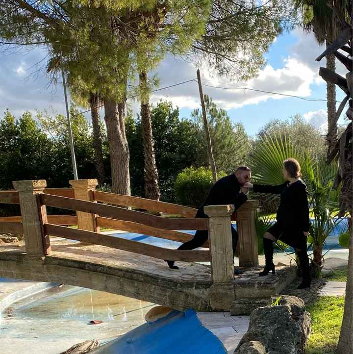 Postate una foto di voi due 👇 - 1