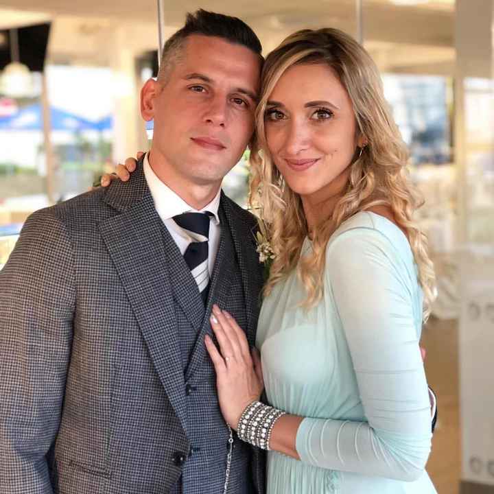 Postate una foto di voi due 👇 - 1