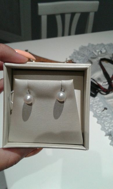 Orecchini e collana - 1