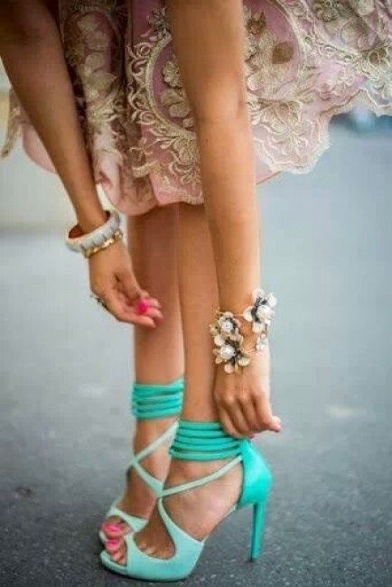 Cerco scarpe color tiffany con brillantini a Roma o on-line - 2