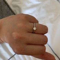 E ora mostraci una foto del tuo anello di fidanzamento! - 1