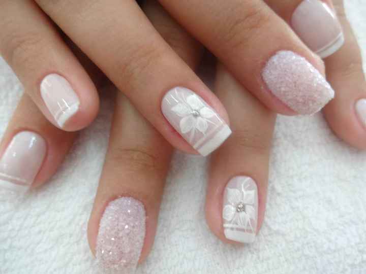nails