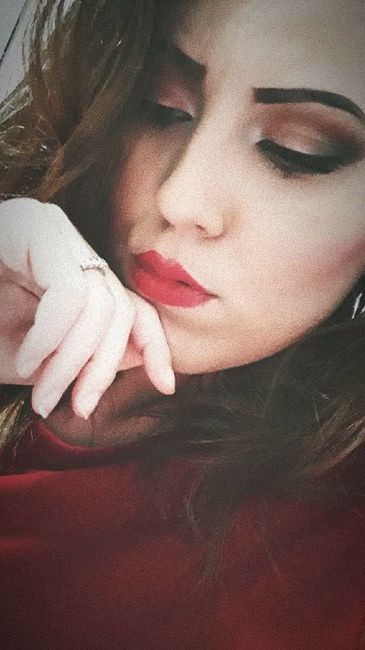 Ciao ragazze.. ho una passione per il makeup.. e per il giorno del matrimonio ho un po di dubbi e paura perché ci tengo che sia perfetto se la truccat 4