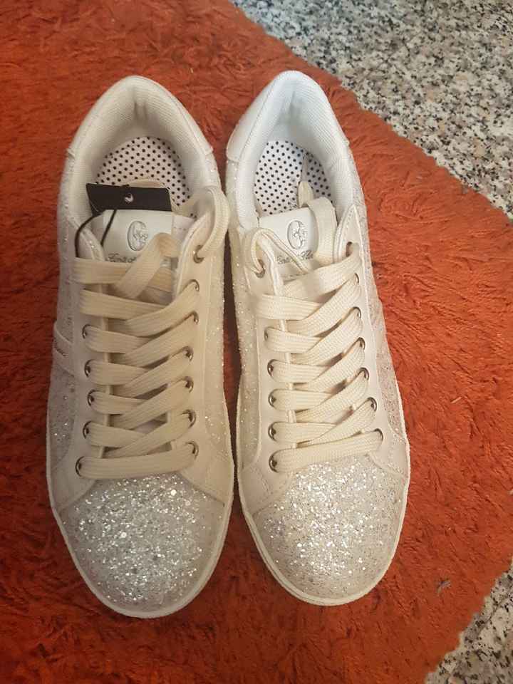 Scarpe di ricambio se serve!!!  (sos) .....iciaooo belle sposine ieri ho comprato queste scarpine in