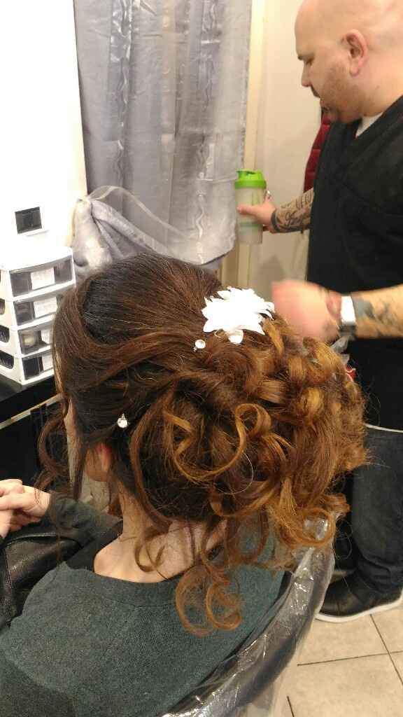 Dal parrucchiere... - 1