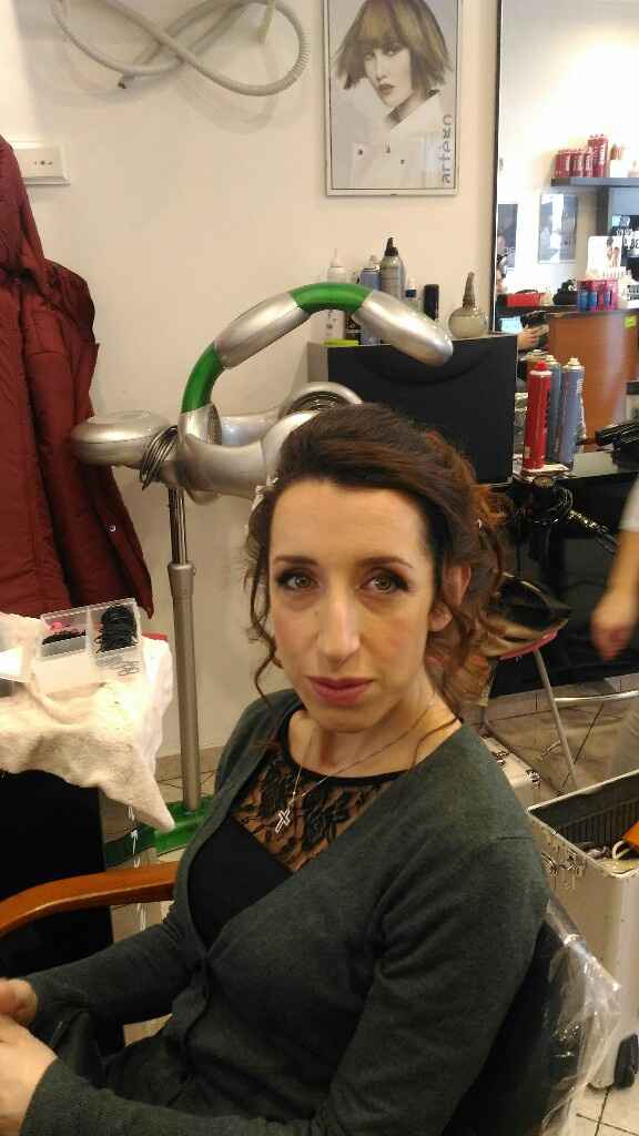 Dal parrucchiere... - 5