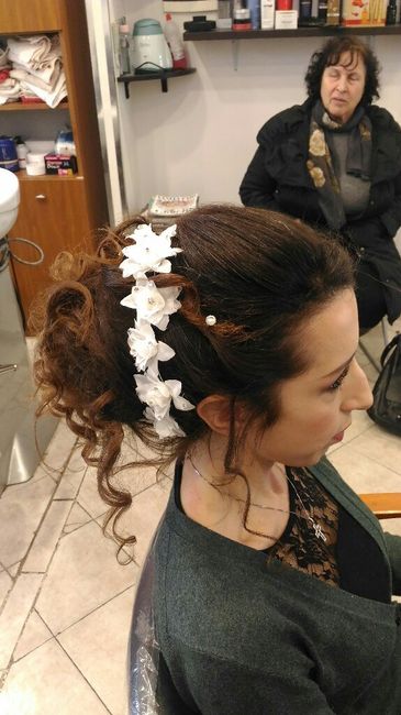 Dal parrucchiere... - 3