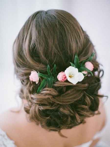 Acconciatura sposa romantica