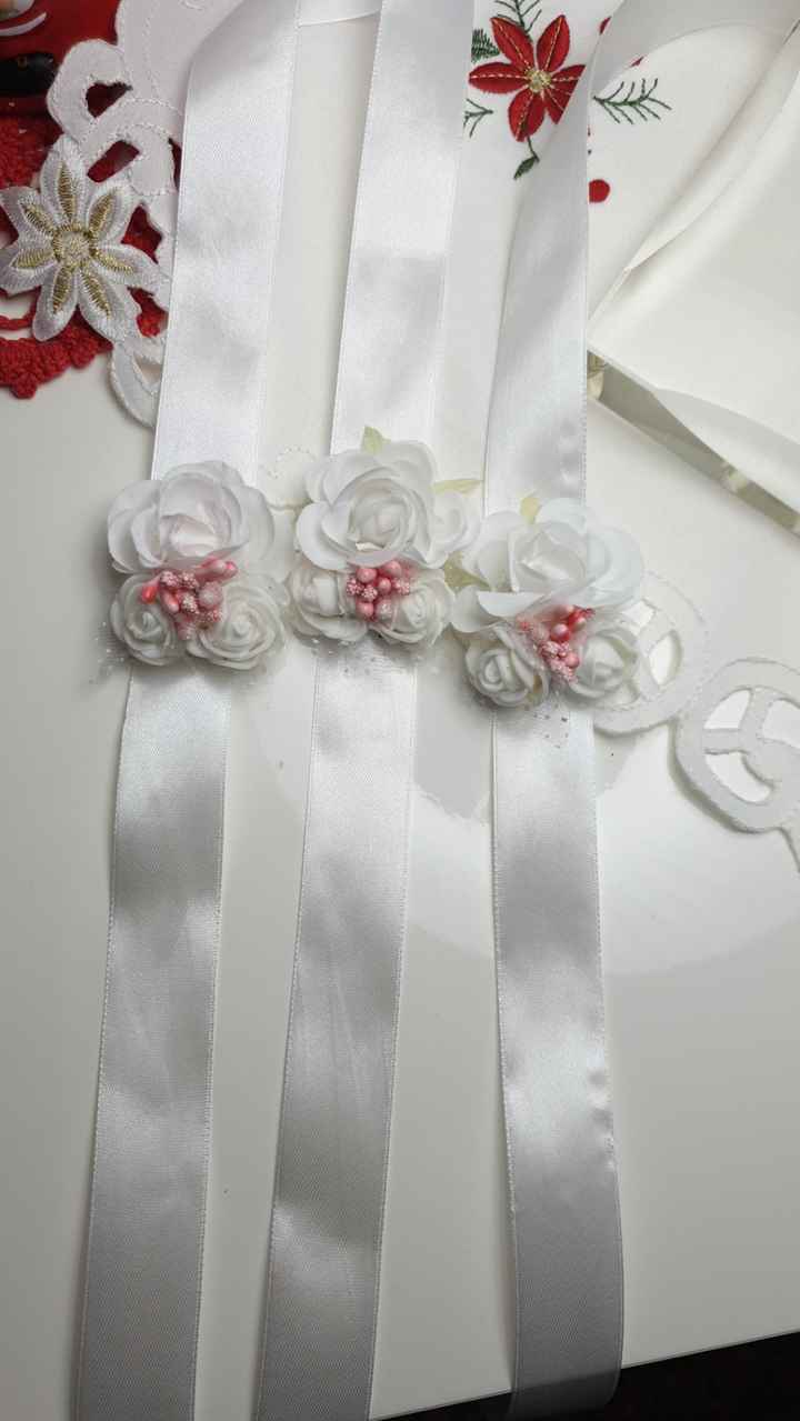 Damigelle con il braccialetto di fiori oppure con un piccolo bouquet? - 1