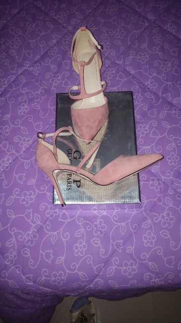 Scarpe rosa a me - 1