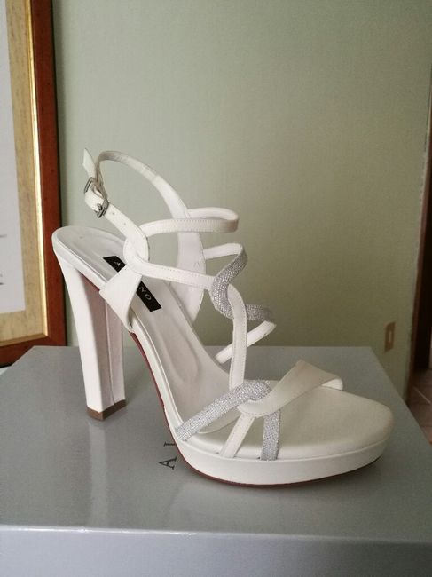 Finalmente scarpe!! - 1