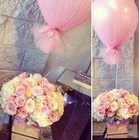 idea romantica.fiori tulle e palloncino
