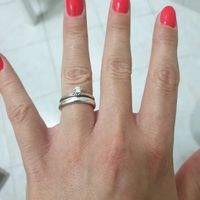 E ora mostraci una foto del tuo anello di fidanzamento! - 1