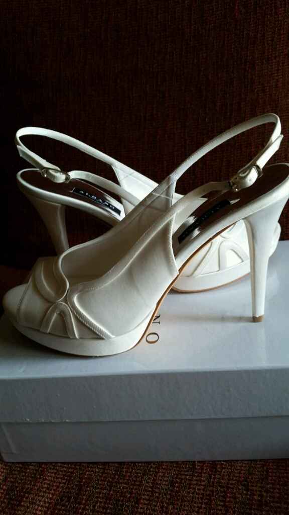 Scarpe sposa....bianche o colorate? mi fate vedere le vostre? - 1