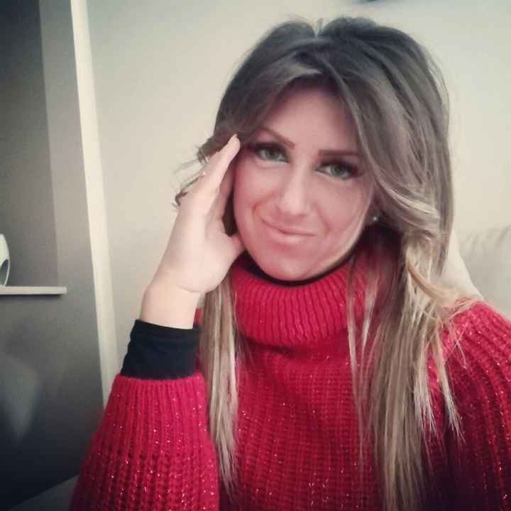 Acconciatura raccolto o mezzo raccolto?! Lisci o mossi?! - 1