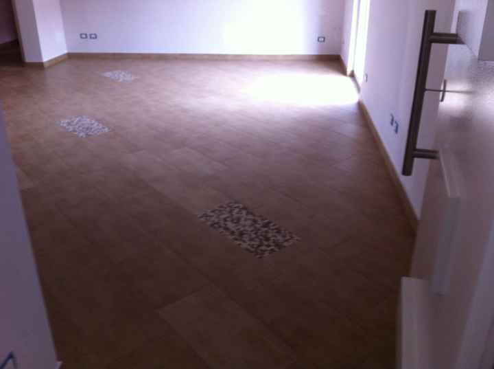 Gres porcellanato effetto parquet - 1