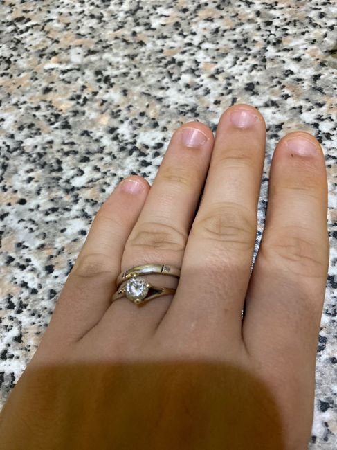 E ora mostraci una foto del tuo anello di fidanzamento! 5