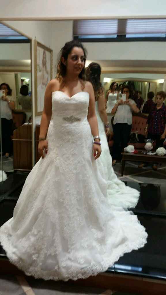 Mi fate vedere i vostri abiti? - 2