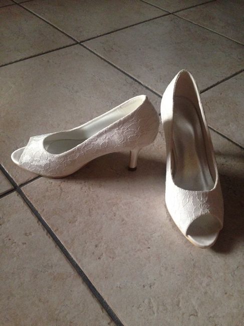Mi fate vedere le vostre scarpe? - 2