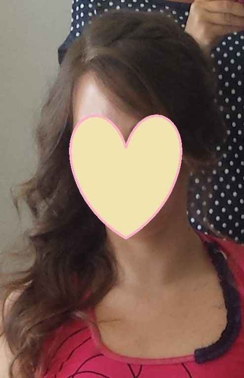 semi-raccolto con treccia laterale - davanti