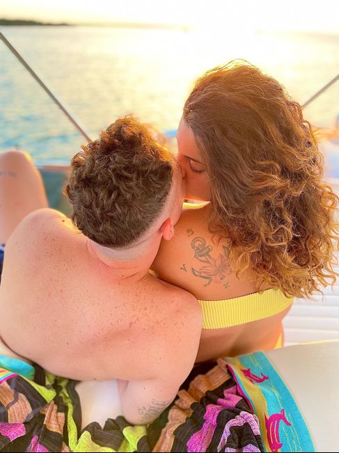 Postate una foto di voi due 👇 22