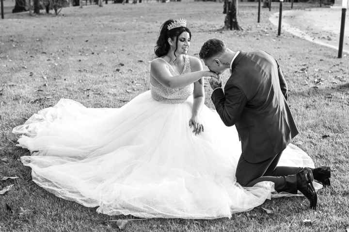 Ragazze siate clementi, mi sono follemente innamorata di questa corona, premetto che il mio abito è 