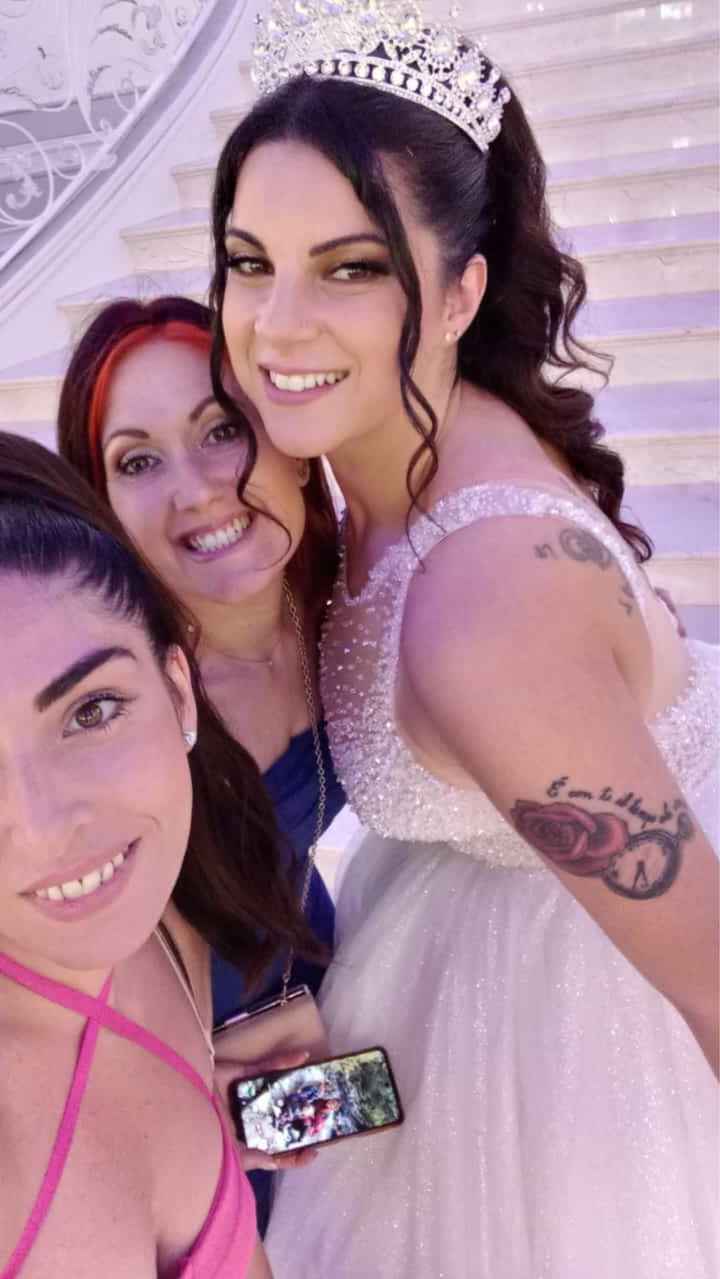 Ragazze siate clementi, mi sono follemente innamorata di questa corona, premetto che il mio abito è 