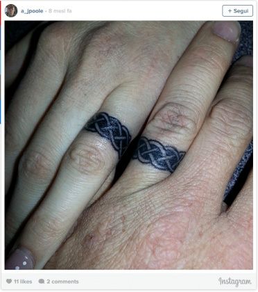 Fedi sales nuziali tatuate