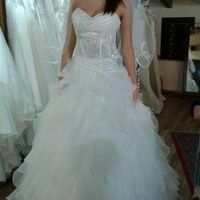 Questo é il mio abito e il vostro??? postate le foto!!!! - 1