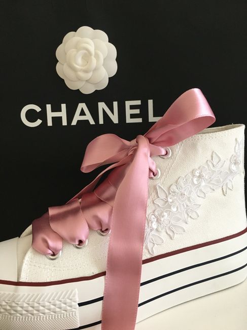 Sposa in converse personalizzate: vi piace l'idea? 2