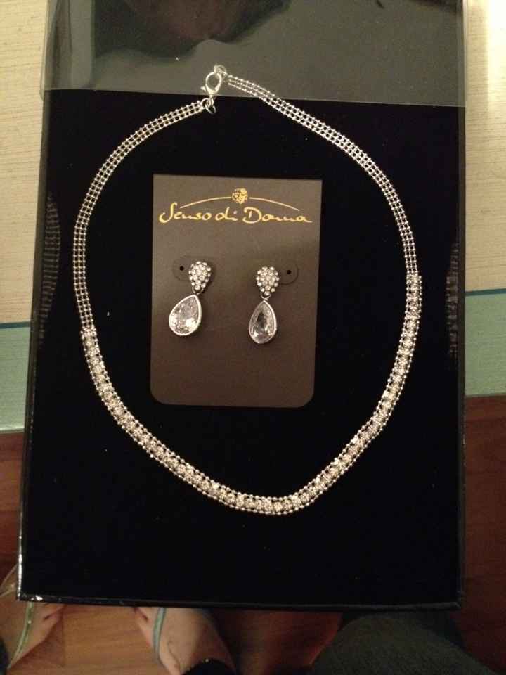 Orecchini e collana - 1