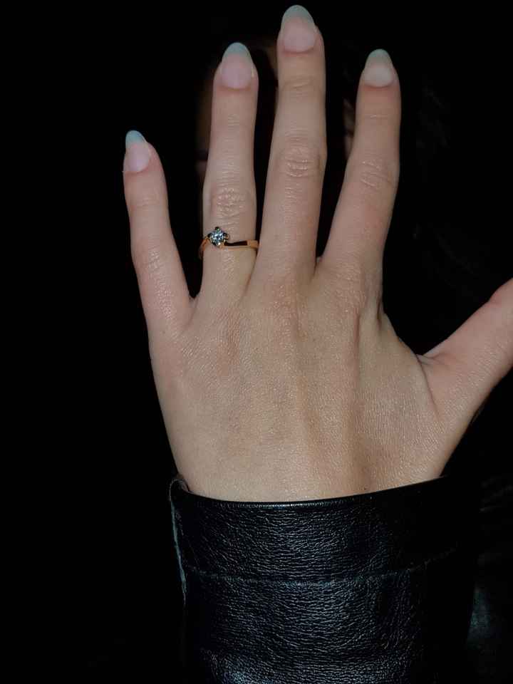 Parlaci del tuo anello di fidanzamento e scarica il regalo - 1