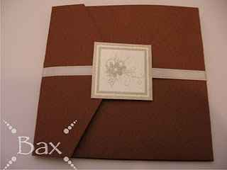 allestimento marrone