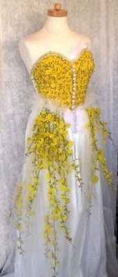abito-da-sposa-con-fiori-gialli