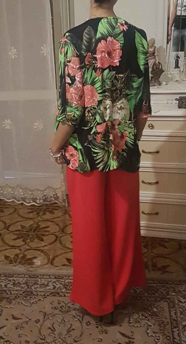 3) Kimono nero con fiori 