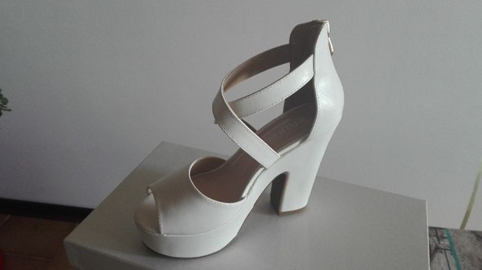 Le scarpe!