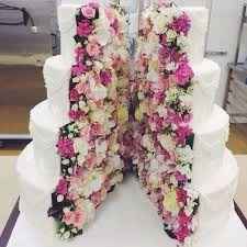 Rivitazione Cake con fiori