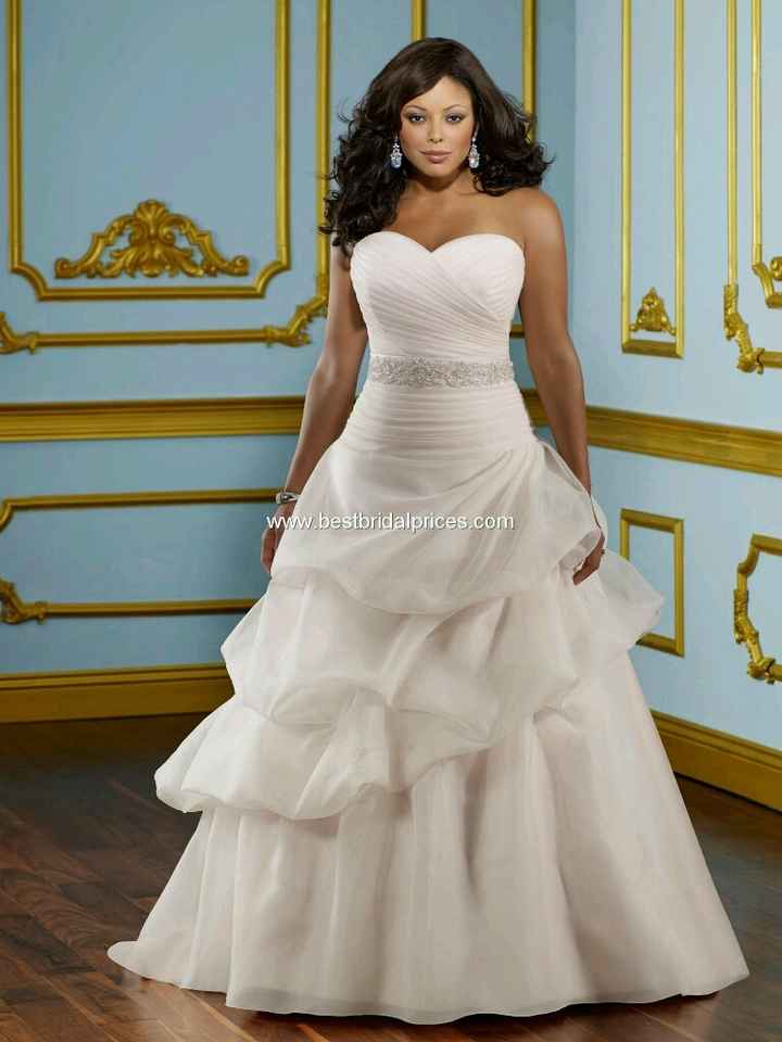 Un armadio pieno pieno di abiti da sposa?? - 1