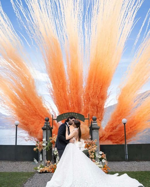 Smoke bomb - 1