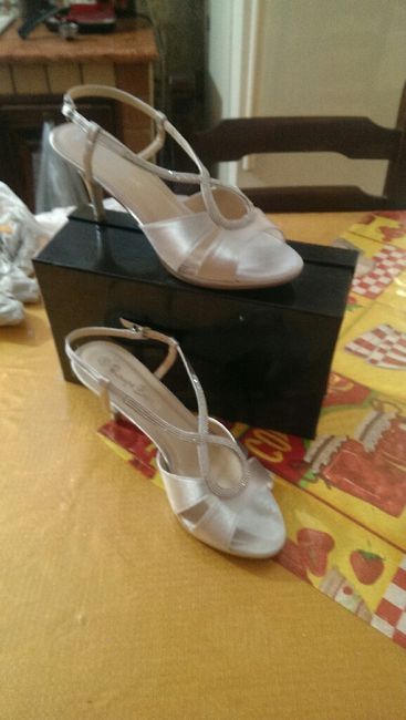 Spose con sandali a terra....venite a me! - 1