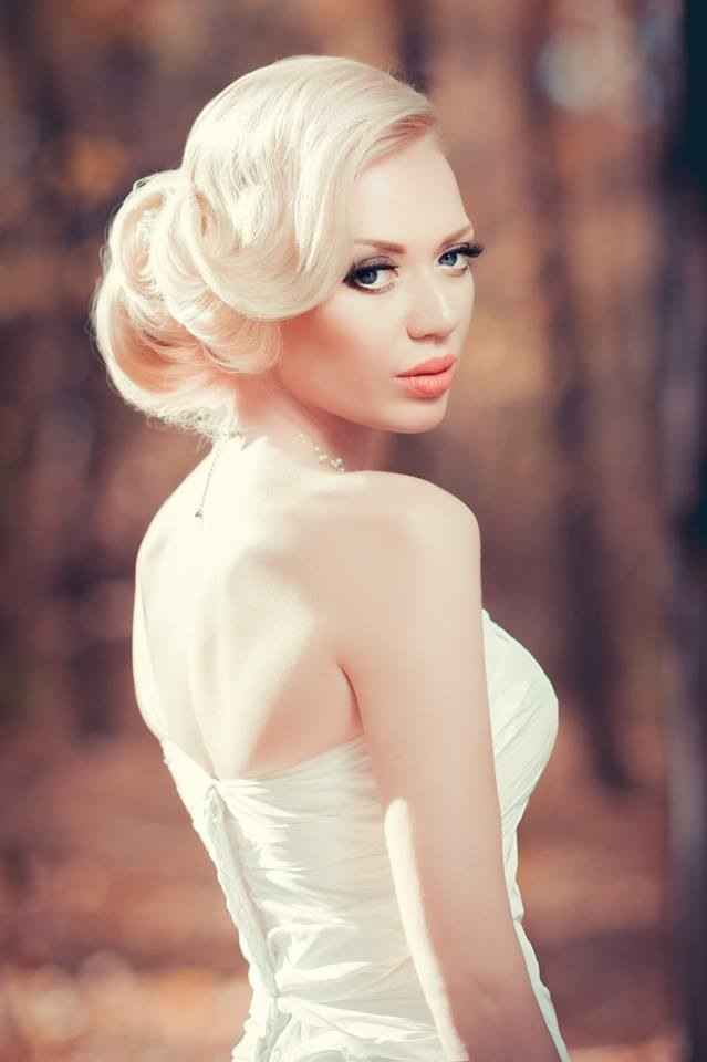 Vorrei vedere foto di acconciature laterali - 1