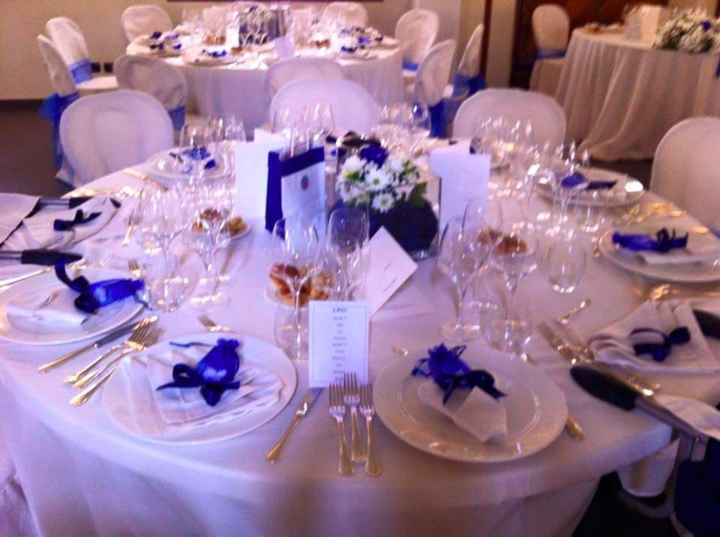 Tavola apparecchiata