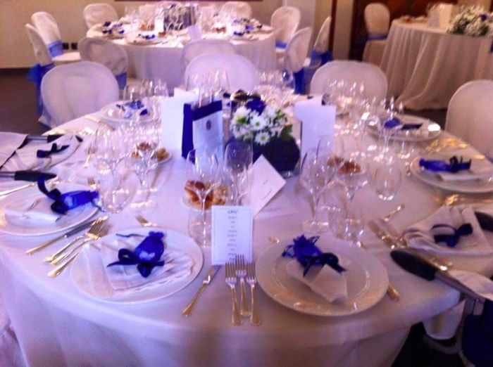 Tavola apparecchiata